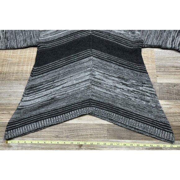 Maurices Womens Size L Gray Chevron Stripe Long Sleeve Tunic Sweater Pullover - Picture 14 of 16
